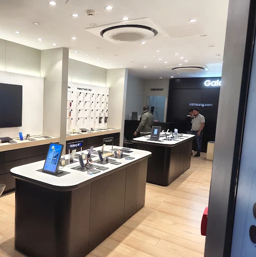 Samsung Experience Store- Civil Lines, Prayagraj thumbnail 4