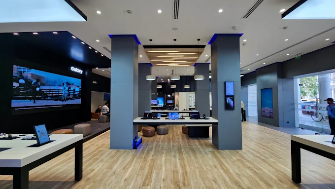 Samsung Experience Store- Connaught Place thumbnail 4
