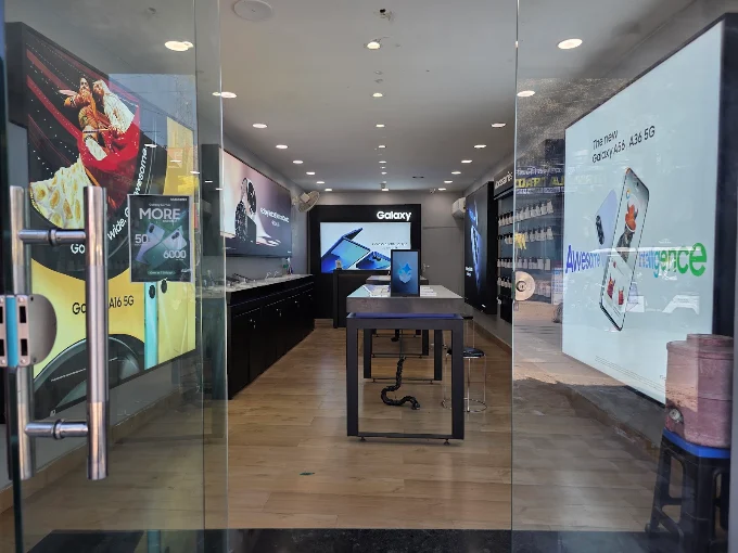 Samsung Experience Store- Phoolpur, Prayagraj store image 3