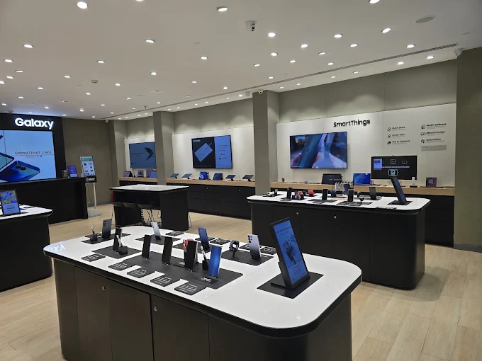 Samsung Experience Store- Bestech Central Square Mall, Gurugram store image 3