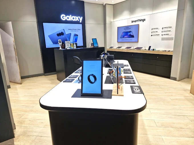 Samsung Experience Store- Mahagun Metro Mall, Ghaziabad store image