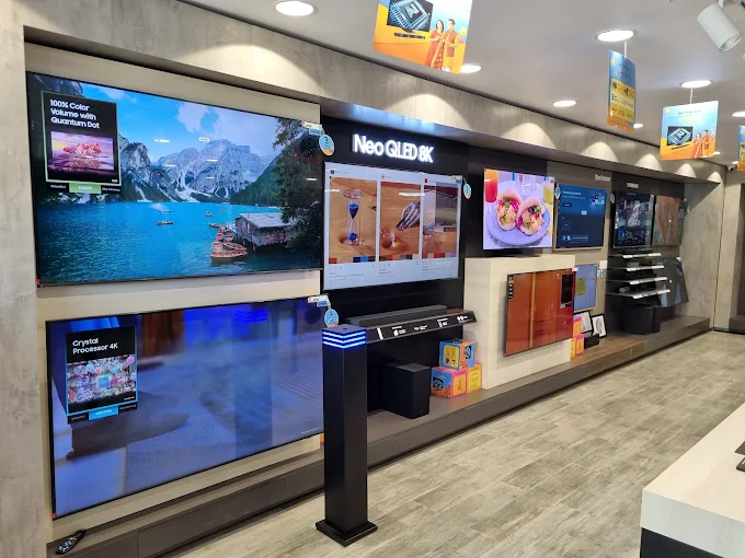 Samsung SmartPlaza - Asha & Co,Prayagraj store image 3