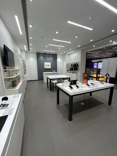 Unicorn- Apple Authorised Reseller, Sector No 68, Gurugram store image 4