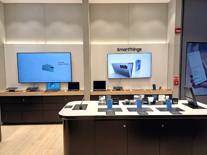 Samsung Experience Store- VR Mall-Nagpur store image