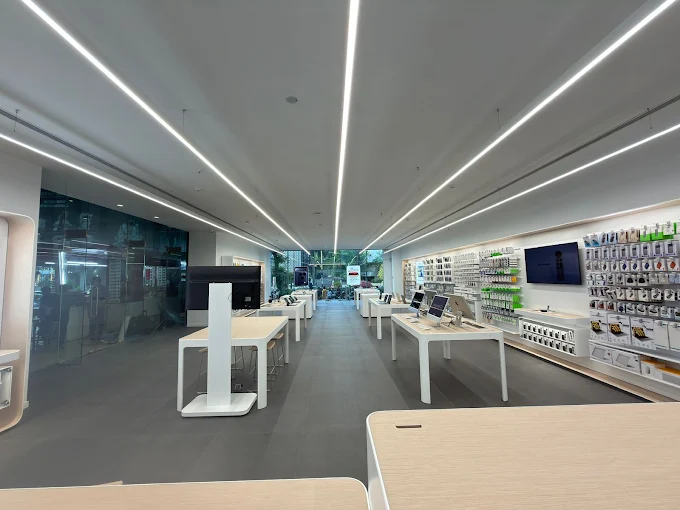 IVENUS-Apple Premium Reseller-Ghod Dod Road store image 3