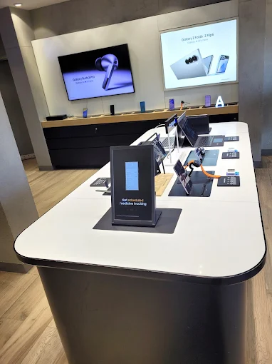 Samsung Experience Store- Thoraipakkam store image