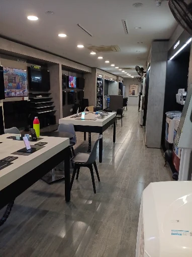 Samsung SmartPlaza - Krishna Distributors, Bareilly store image 3