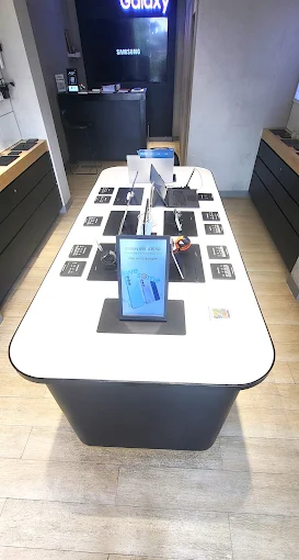 Samsung Experience Store- Rednam Gardens, Visakhapatnam store image 3