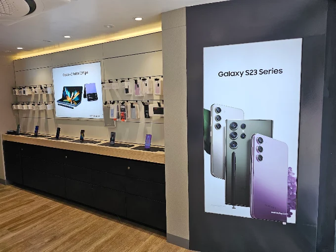 Samsung Experience Store- Kothrud thumbnail 4