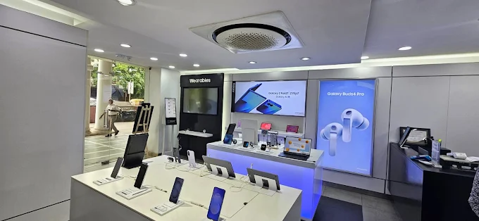 Samsung Experience Store- Outer Circle Connaught Place store image