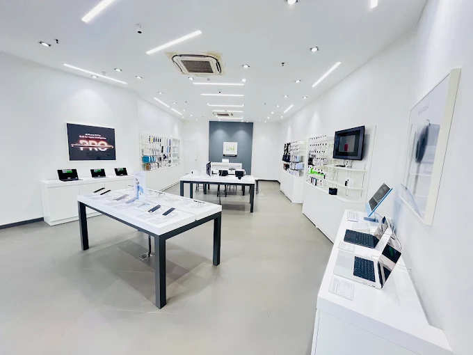 Unicorn-Apple Premium Partner-Kandevli store image
