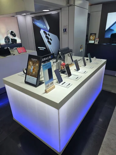 Samsung Experience Store- Karve Road store image