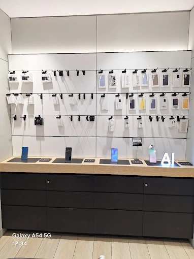 Samsung Experience Store- Ramji Nagar store image 4