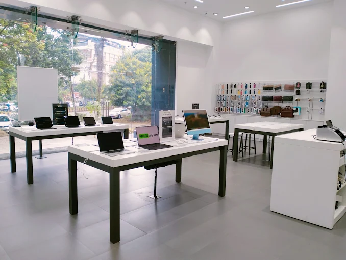 iVenus - Apple Authorised Reseller -Nashik store image 4