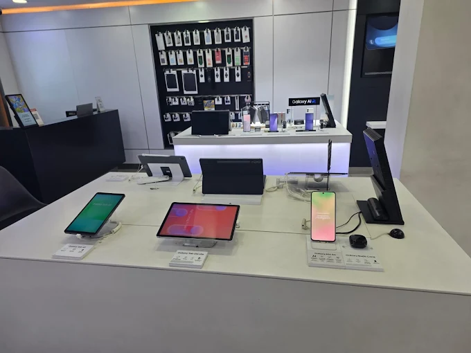 Samsung Experience Store- Karve Road store image 3