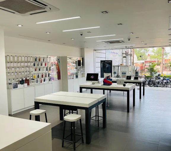 iDelta- Apple Authorized Reseller, Meerut store image
