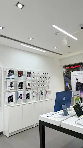 iNEXT-Apple Premium Reseller- Chhatrapati Sambhajinagar store image 4
