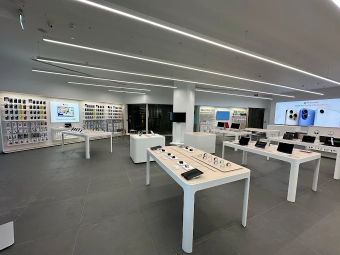 Unicorn-Apple Authorised Reseller, Gurugram store image