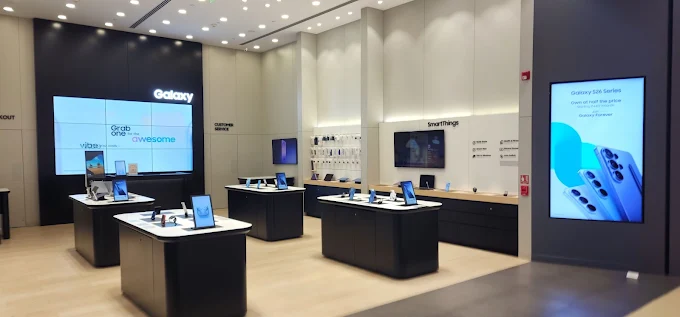 Samsung Experience Store- VR Mall store image