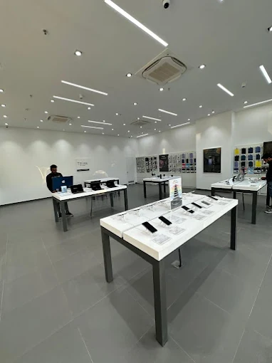 Tribe By Croma - Apple Authorised Reseller-KR Puram store image 3