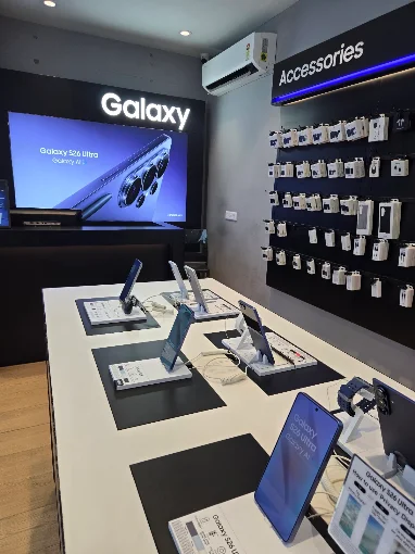 Samsung Experience Store- Dhantoli- Nagpur store image 3
