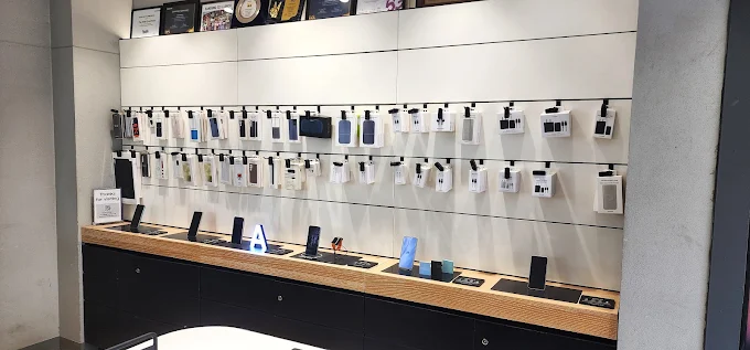 Samsung Experience Store- Naye Sarak, Meerut thumbnail 4