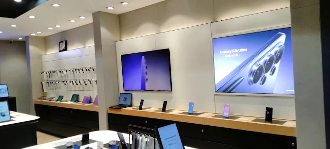 Samsung Experience Store- Kukatpally store image 3