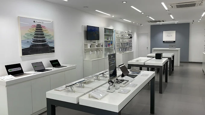 iTech - Apple Authorised Store-Lucknow store image 3