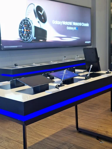 Samsung Experience Store- Katargam store image 4