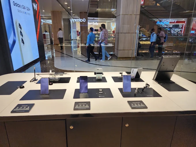 Samsung Experience Store- Ghatkopar R City Mall store image 3