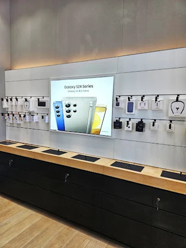 Samsung Experience Store- Bhucho Mandi, Bathinda thumbnail 4