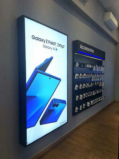 Samsung Experience Store- Katargam thumbnail 4