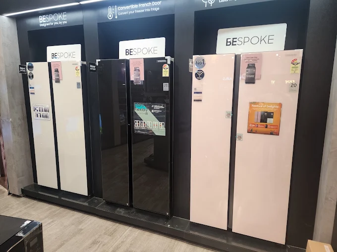 Samsung SmartPlaza - Parakh Enterprises-Nashik store image 3