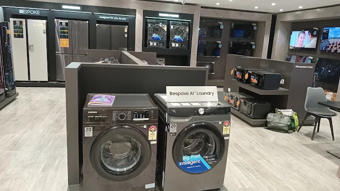 SAMSUNG SMART PLAZA-SRI NAACHIARS, Madurai store image 4