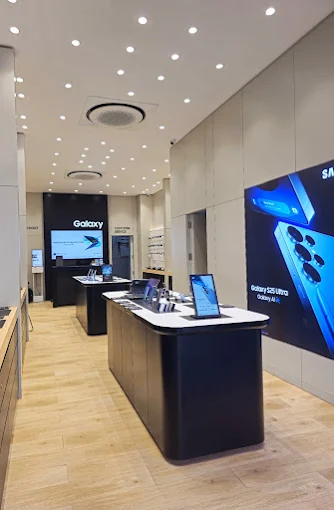 Samsung Experience Store- Bhagwan Nagar store image 3