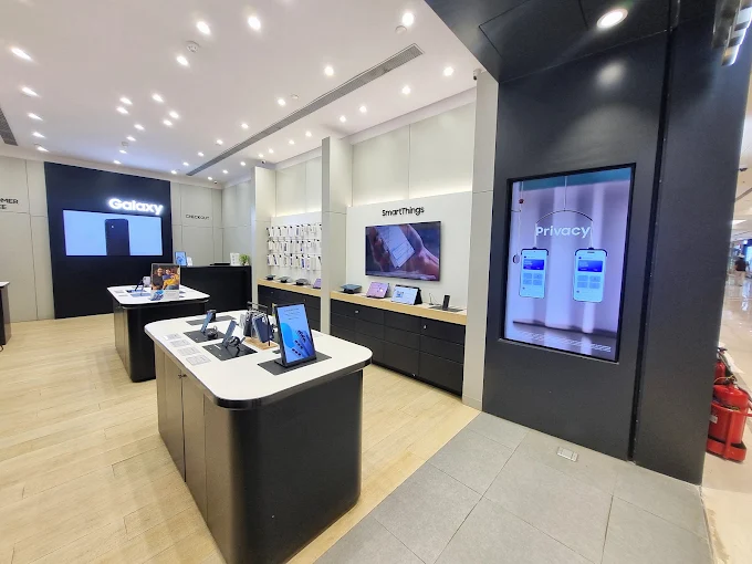 Samsung Experience Store- Malad West Inorbit Mall store image 3