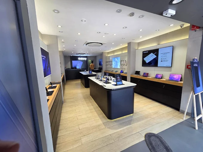 Samsung Experience Store- Attapur store image 3