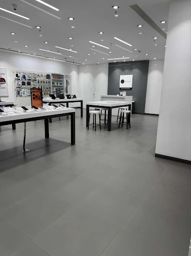 Aptronix-Apple Premium Reseller-Uppal store image