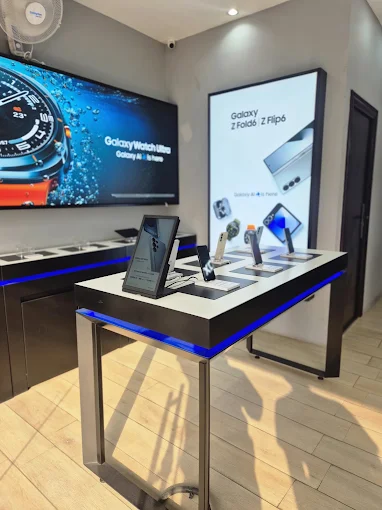 Samsung Experience Store- Sector 55, Faridabad thumbnail 4