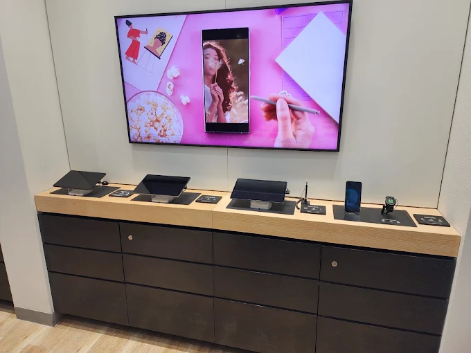 Samsung Experience Store- Ghatkopar R City Mall store image 4