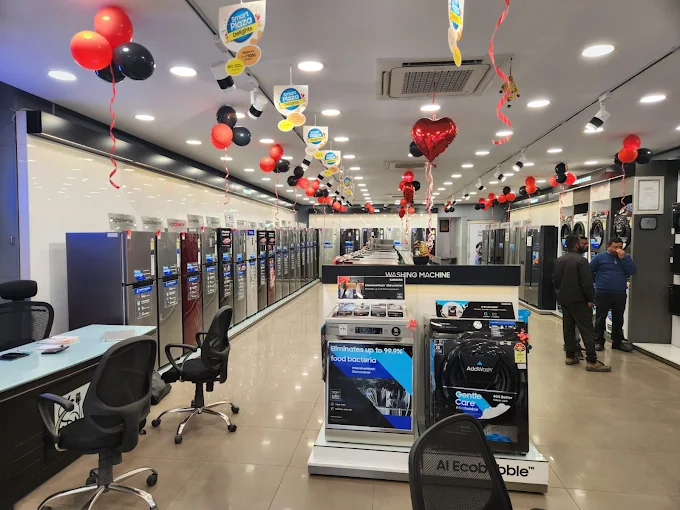 Samsung Smart Plaza - Shilpa Agencies, Rai Market, Ambala store image 3