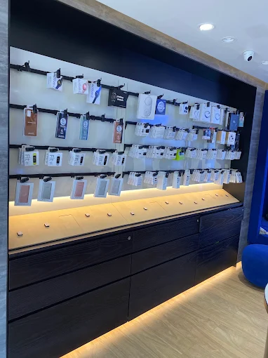 Samsung Experience Store- Krishnanagar store image 4