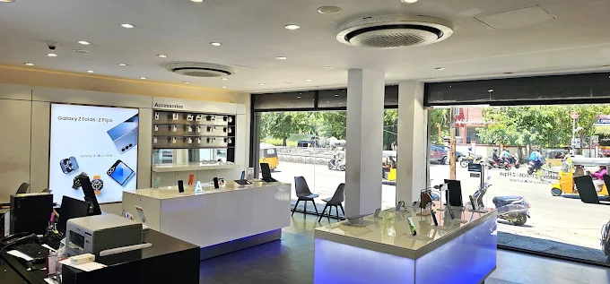 Samsung Experience Store- Egmore store image 3