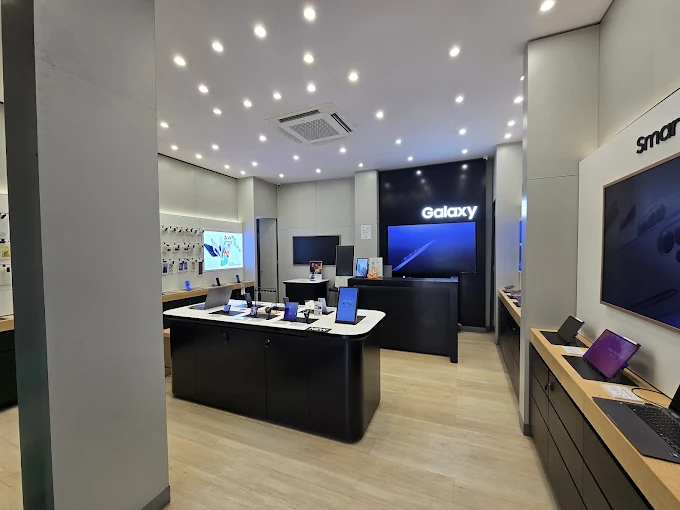 Samsung Experience Store- Powai store image 3