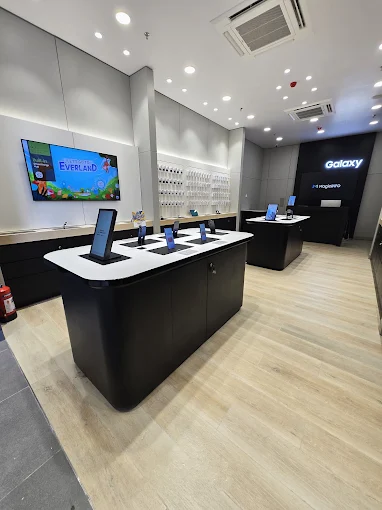 Samsung Experience Store-Jodhpur, K-Mall store image 3