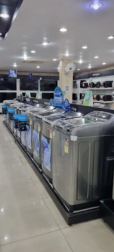 Samsung SmartPlaza - Esquire Electronics, Sardar Bazar, Meerut store image 4