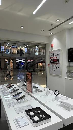 iNEXT-Apple Premium Reseller- Chhatrapati Sambhajinagar store image 3