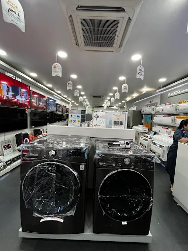 LG Best Shop-PREMIER COMPUTERS, Ludhiana store image 4