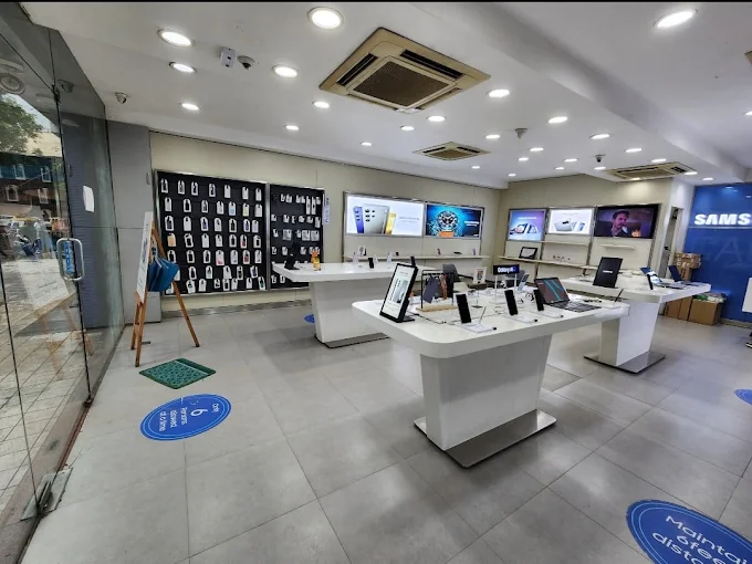 Samsung Experience Store- Ashram Road Devnandan Mega Mall store image