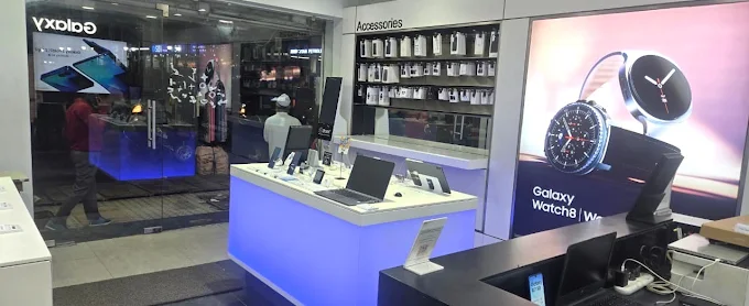 Samsung Experience Store- Golghar, Gorakhpur store image 3
